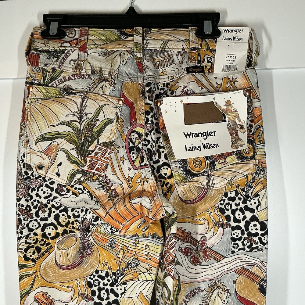 Wrangler Ladies Lainey Wilson Life Of Lainey Multiprint Flare Jeans Sz 27 X 32 - Picture 7 of 10